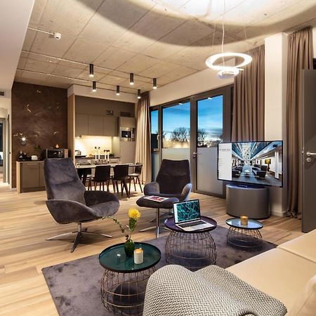 Golden Ball, Exclusive Serviced Apartments Munich Ашхайм Екстериор снимка
