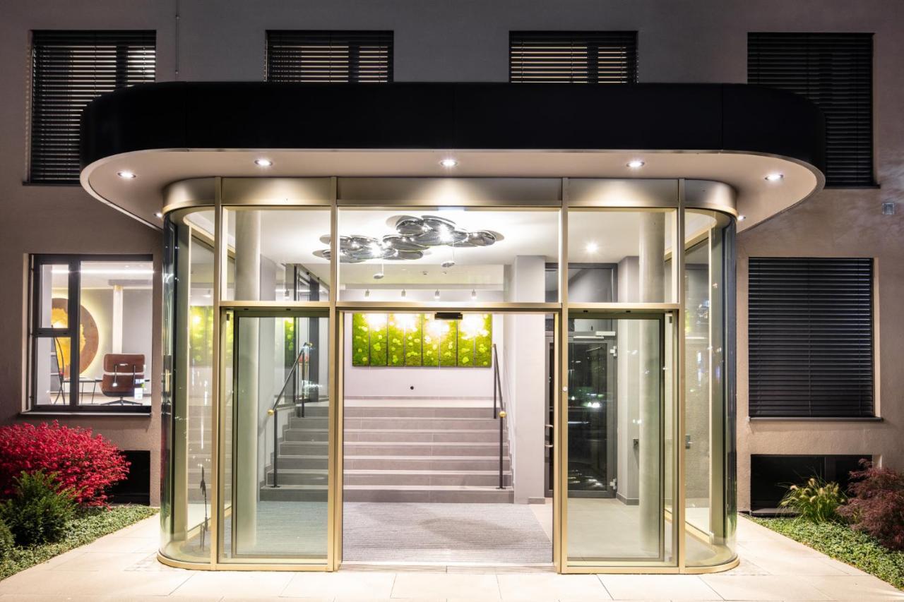 Golden Ball, Exclusive Serviced Apartments Munich Ашхайм Екстериор снимка